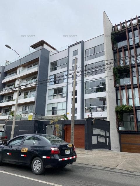 Vendo Bello Departamento Flat en Avenida Villarán N 3, Piso 1, Urb. Aurora, Miraflores. - 1