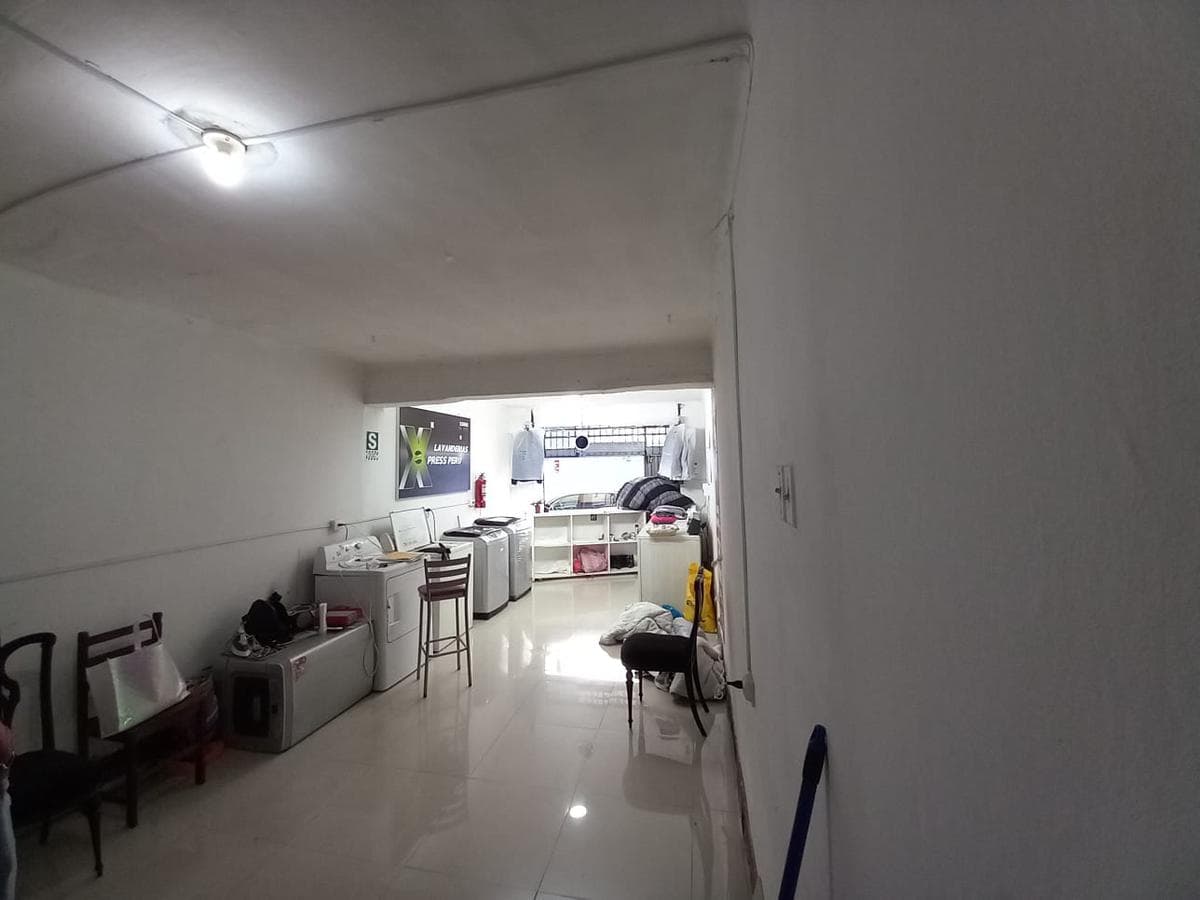 Local - La Victoria - 1