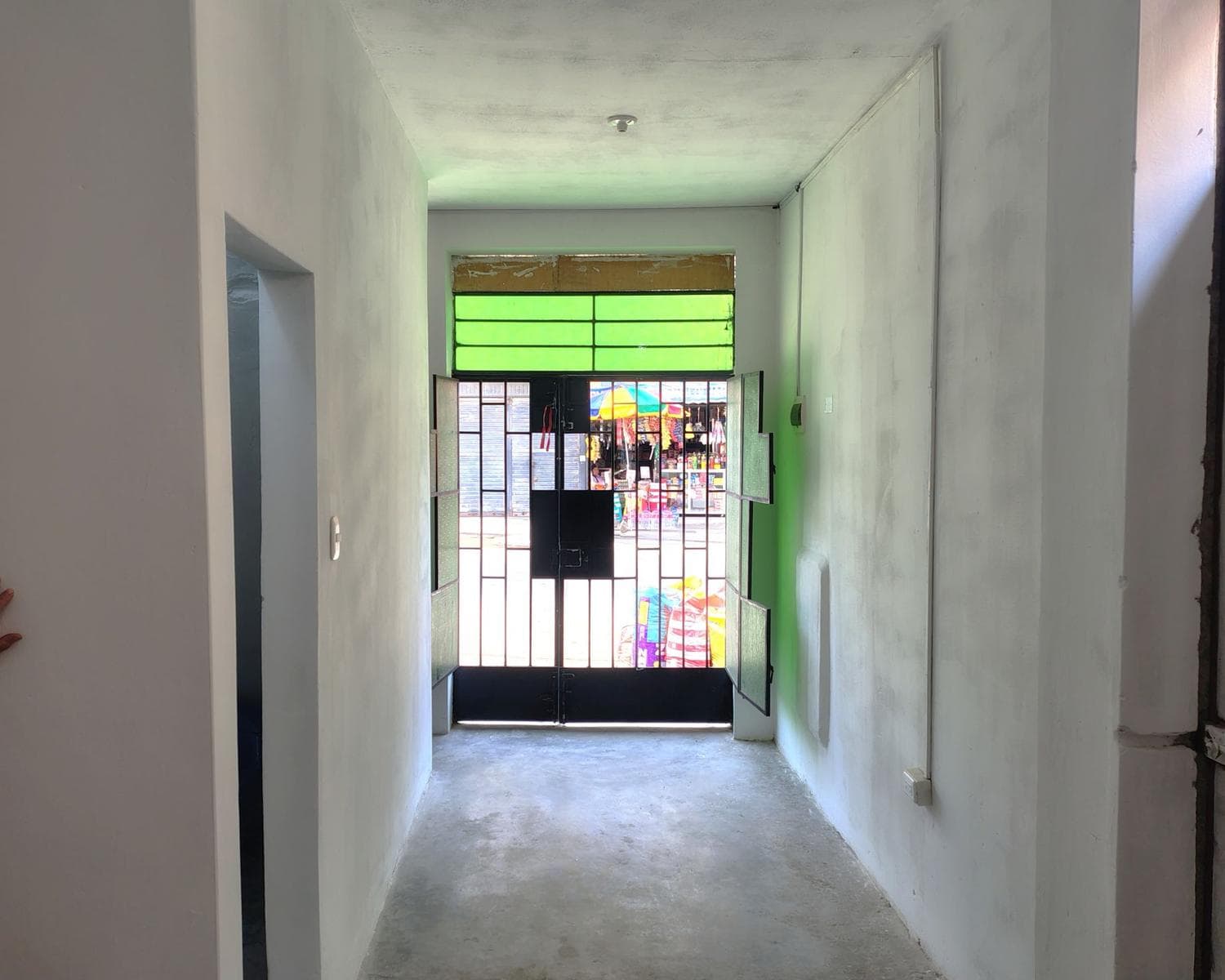 En Alquiler: Local Comercial de 16 m² – Ubicación Estratégica en Ventanilla - 1