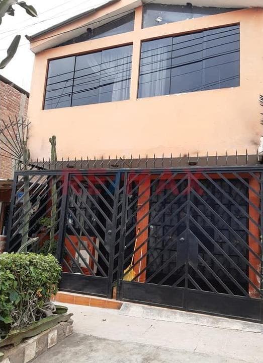 Amplia Casa De 3 Pisos + Azotea En Urbanización Pachacámac – Villa El Salvador - 1