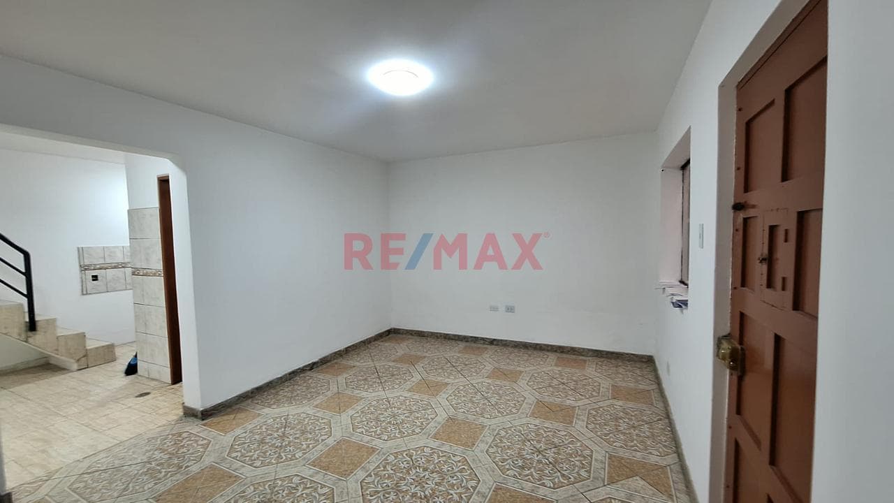 Venta De Departamento Triplex En Condominio – El Agustino - 1