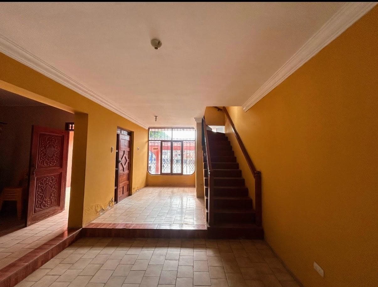 Casa en venta como terreno - 1