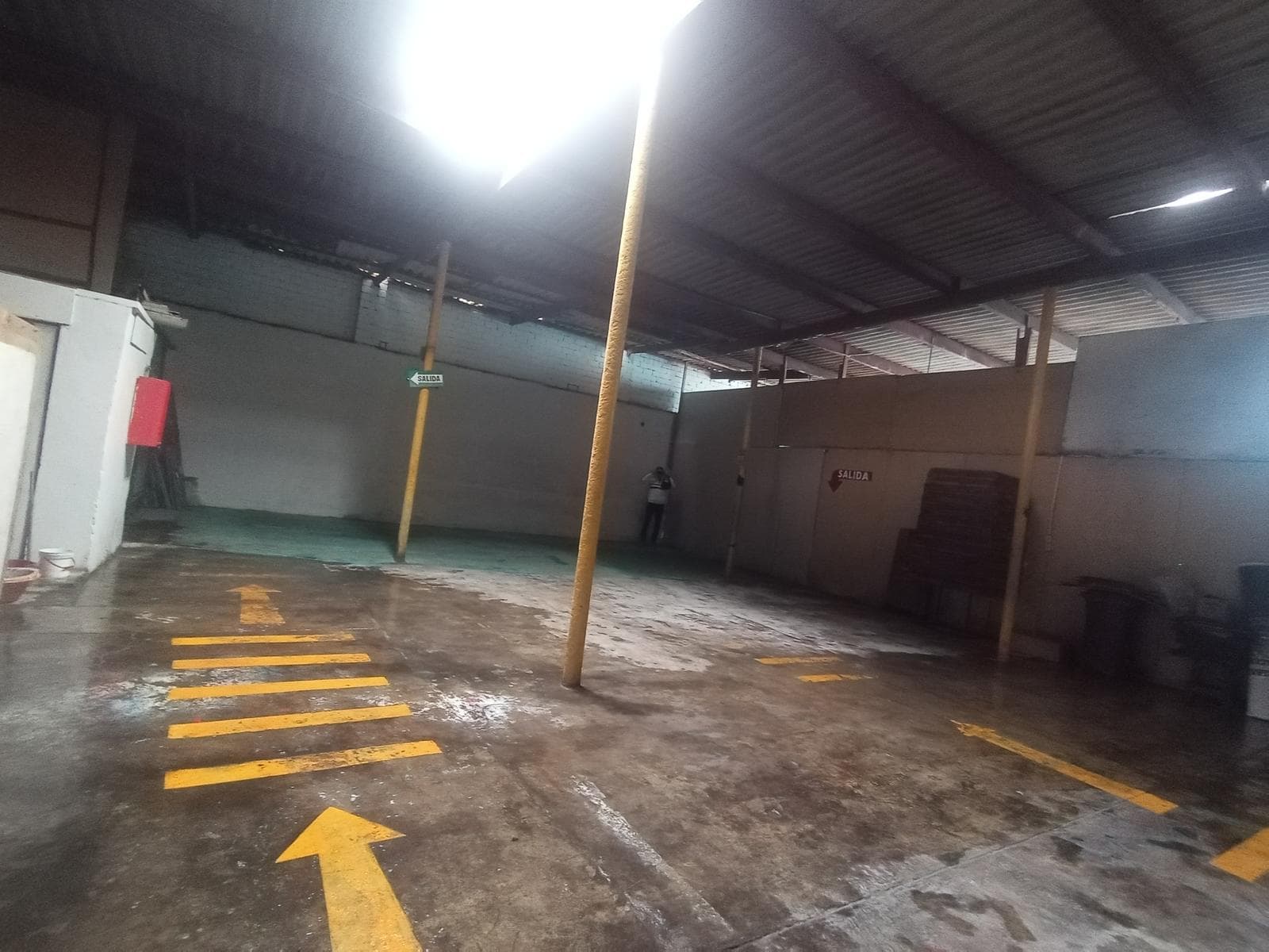 Alquiler Local comercial en la Victoria - 1