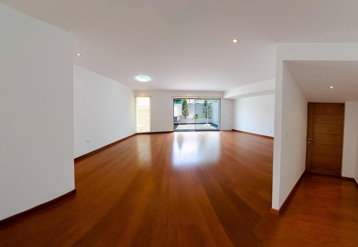 VENDO DEPARTAMENTO EN LA MEJOR ZONA DE SAN ISIDRO EN PRIMER PISO - 1