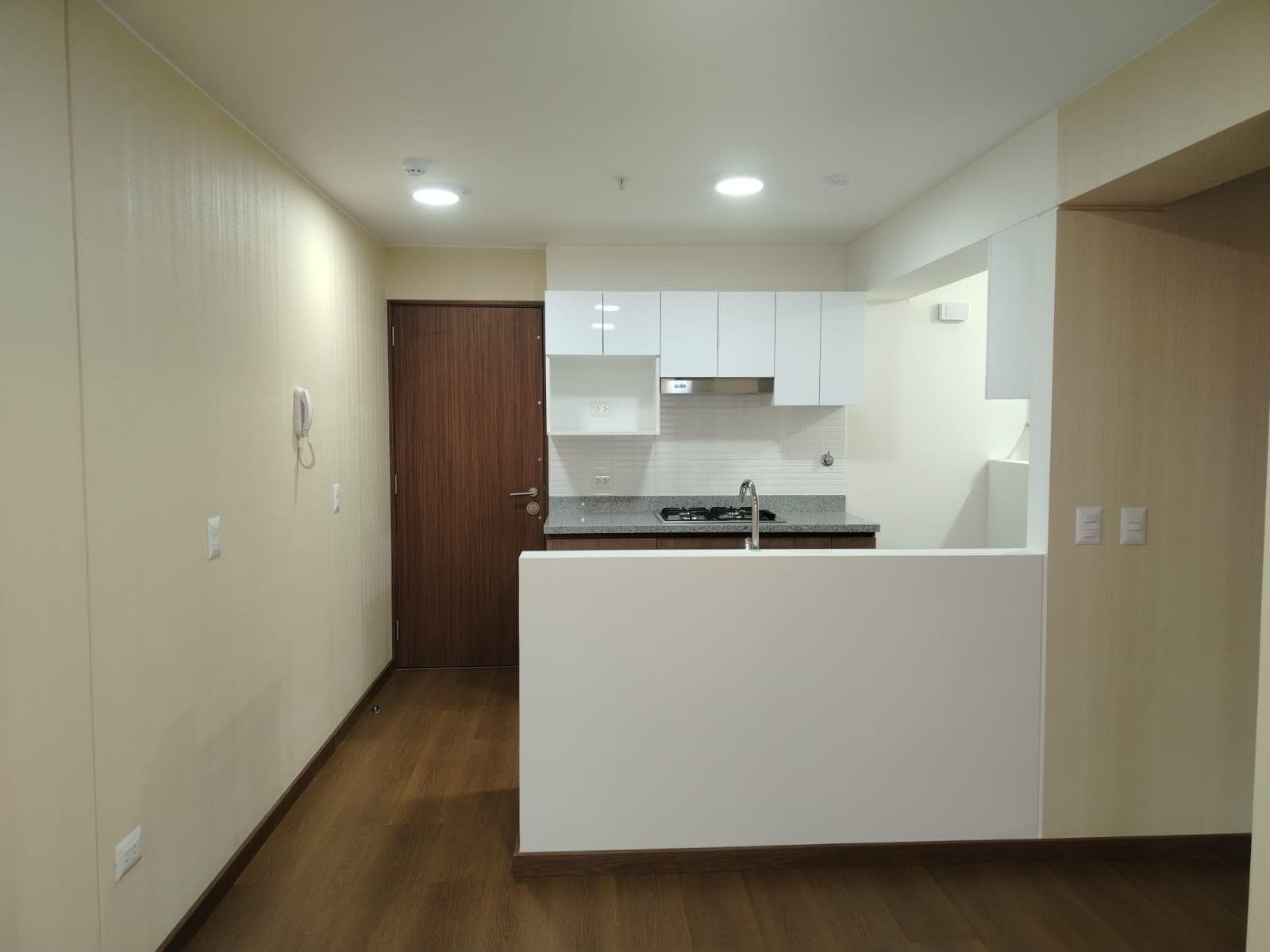 Departamento En Santa Catalina Límite Con San Isidro - 1