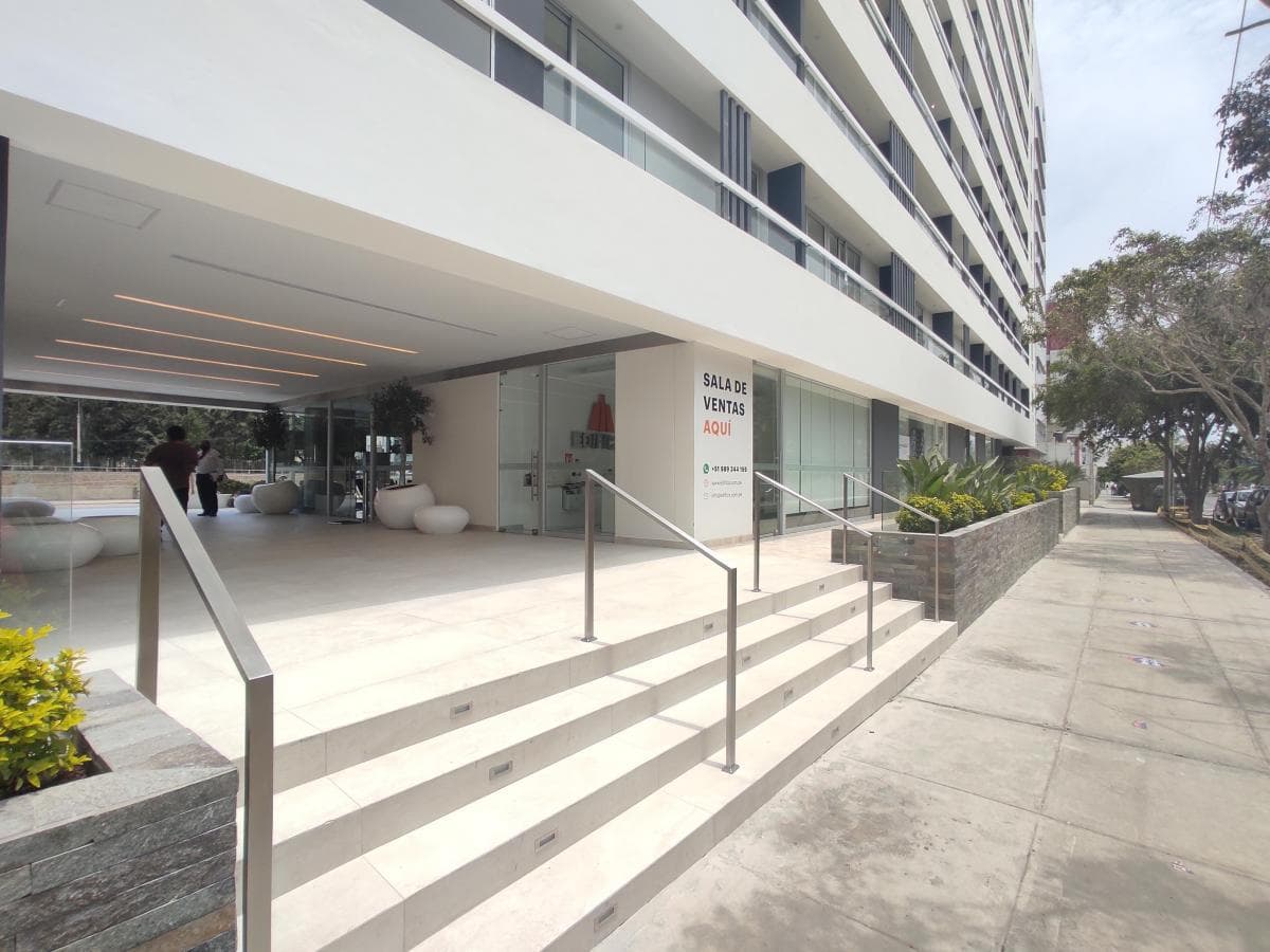 Venta de oficina edificio 360 Reducto Miraflores 22m2 - 1