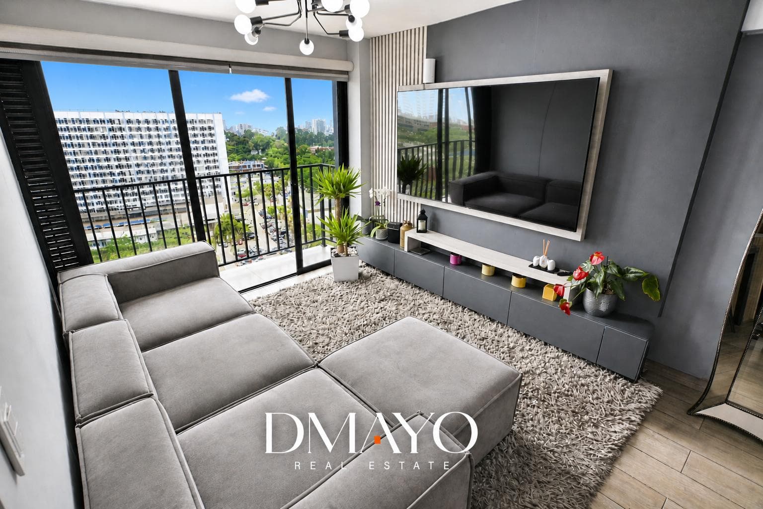 Venta de Moderno Departamento con vista panorámica a un paso del Hospital Rebagliati en Jesús María - 1