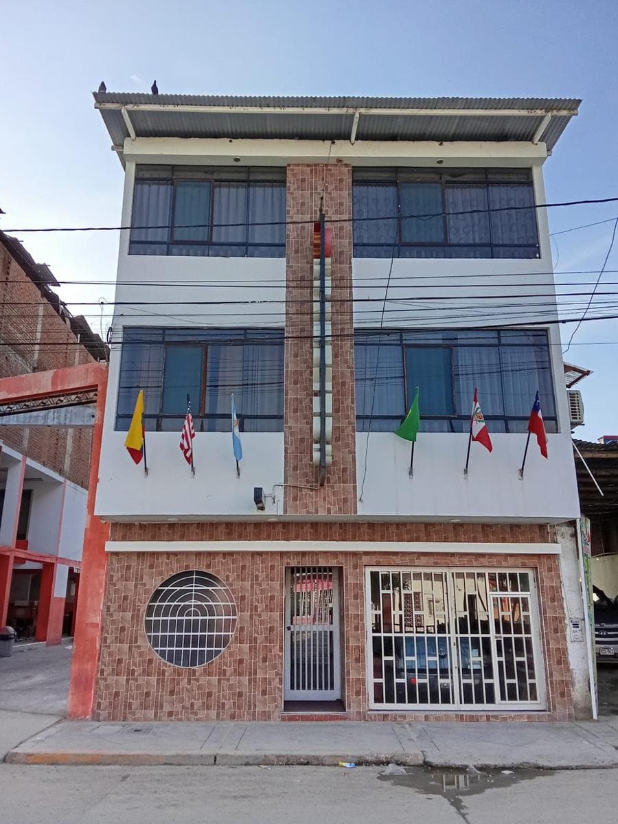 Venta de Hostal Cerca a la Plaza de Armas de Tumbes - 1