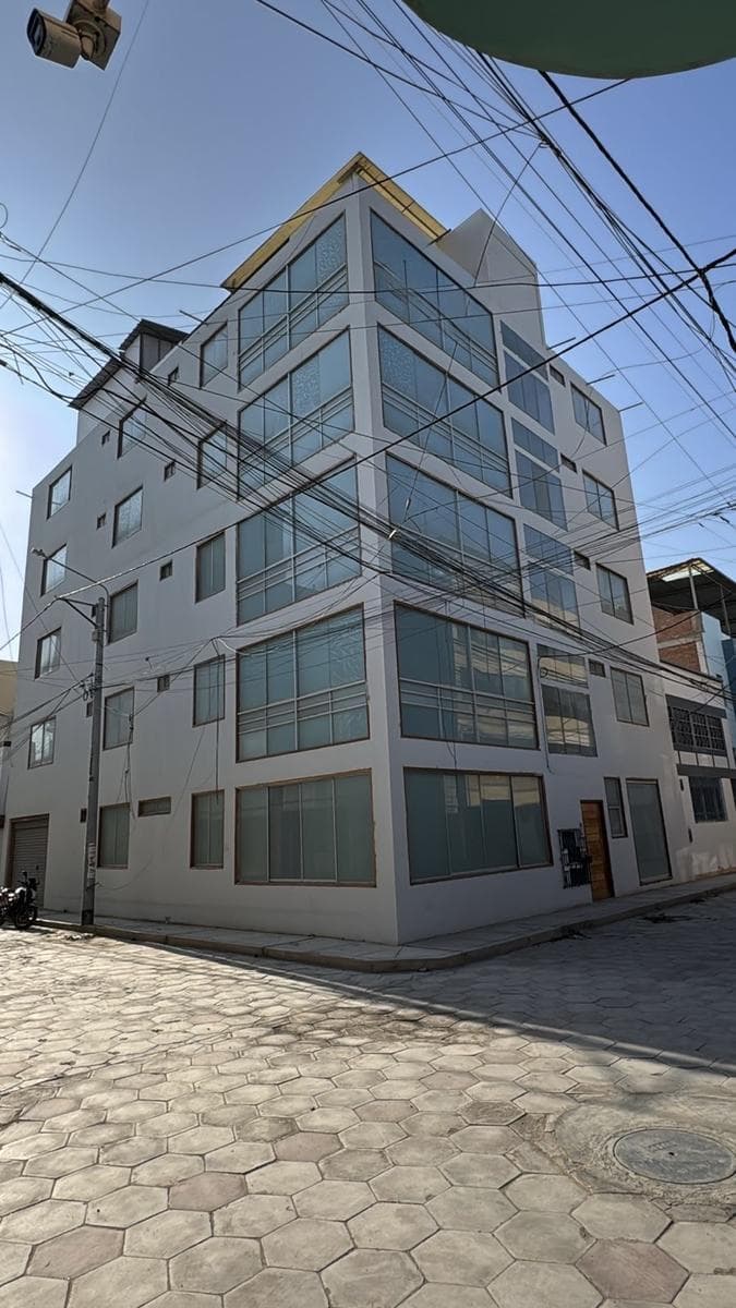 ALQUILER EDIFICIO COMERCIAL EN CHICLAYO - 1