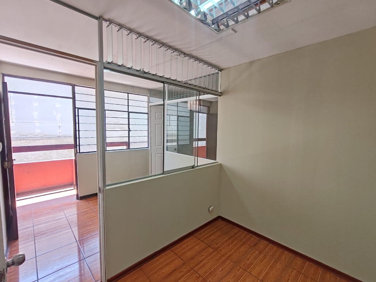 Alquiler de oficina en Jesus Maria!! - 1