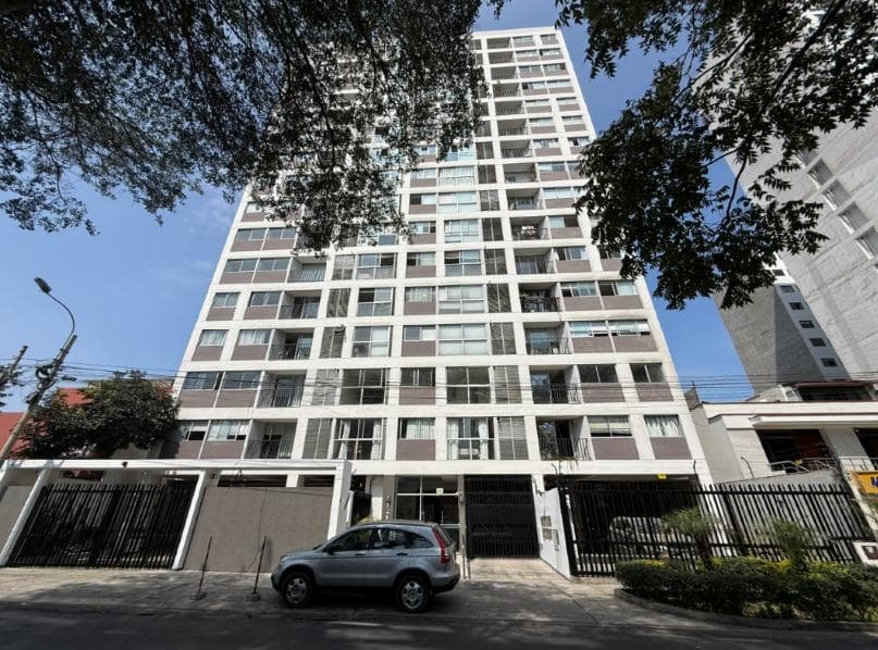 DEPARTAMENTO EN VENTA - 1