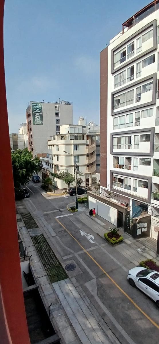 Hay departamentos que simplemente se sienten bien desde que entras. Este alquiler es uno de ellos - 1