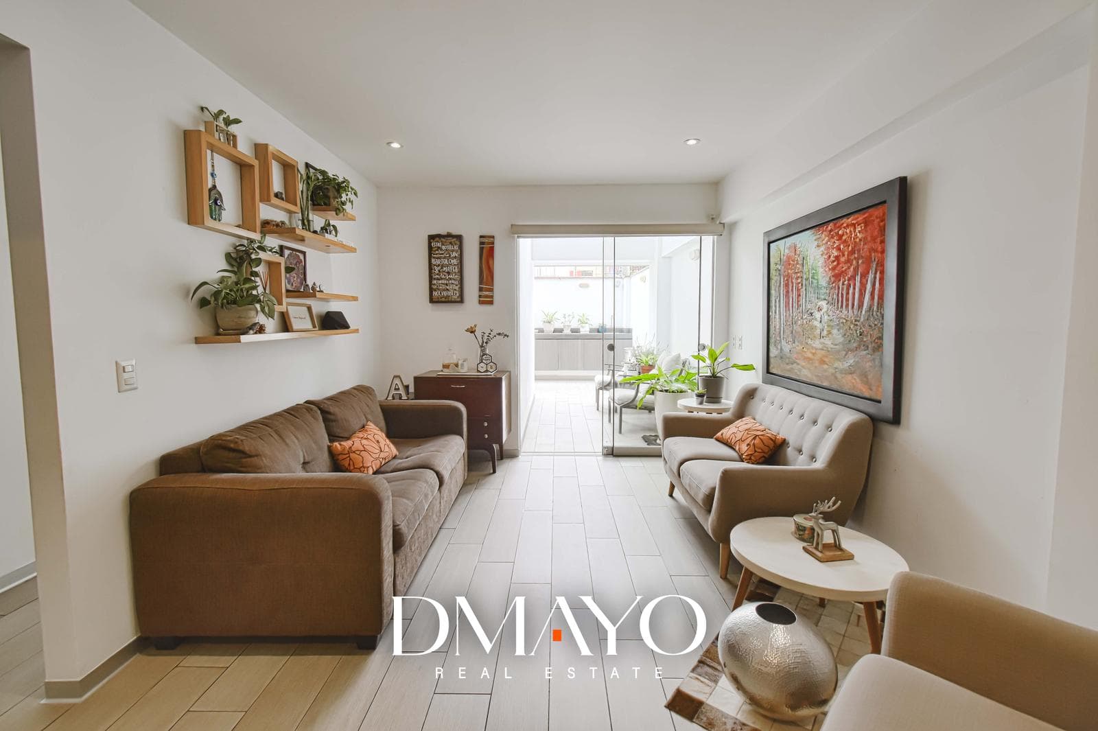 Departamento muy bien distribuido de 113 m2, 3 dormitorios, terraza grande en primer piso y cochera - 1