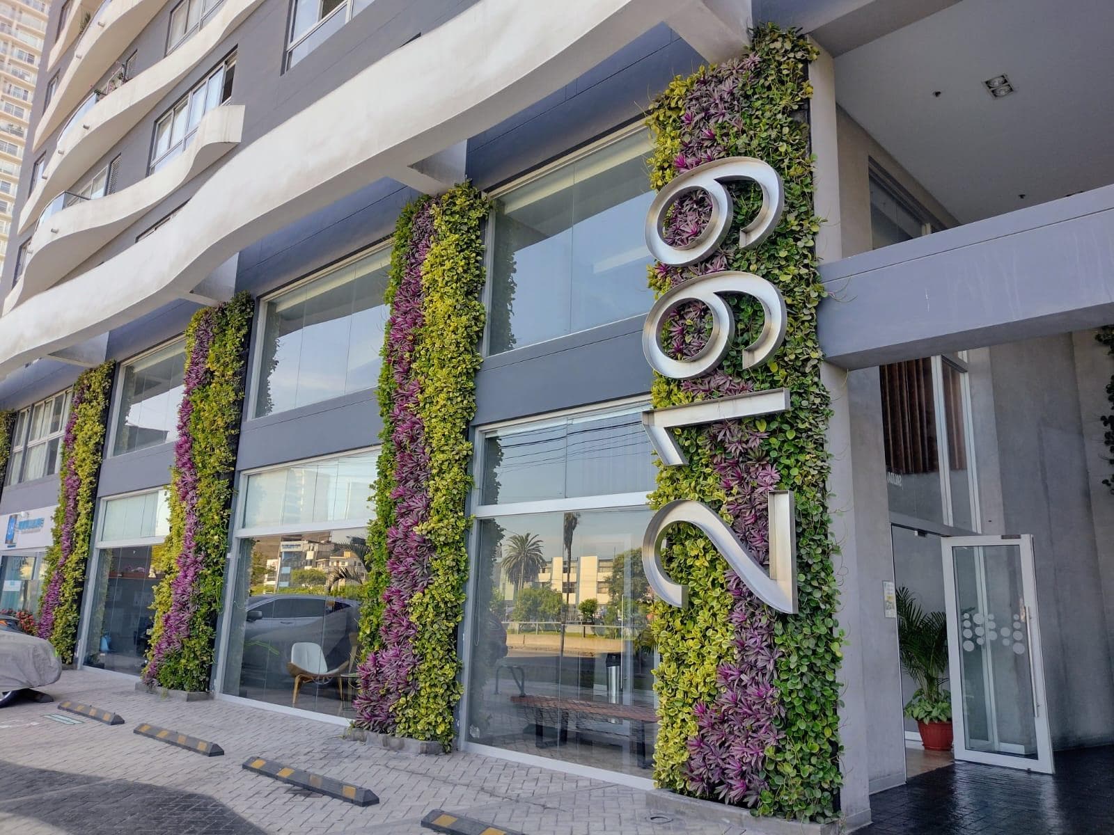 Alquiler de moderno departamento amoblado en edificio MET – Santa Catalina - 1