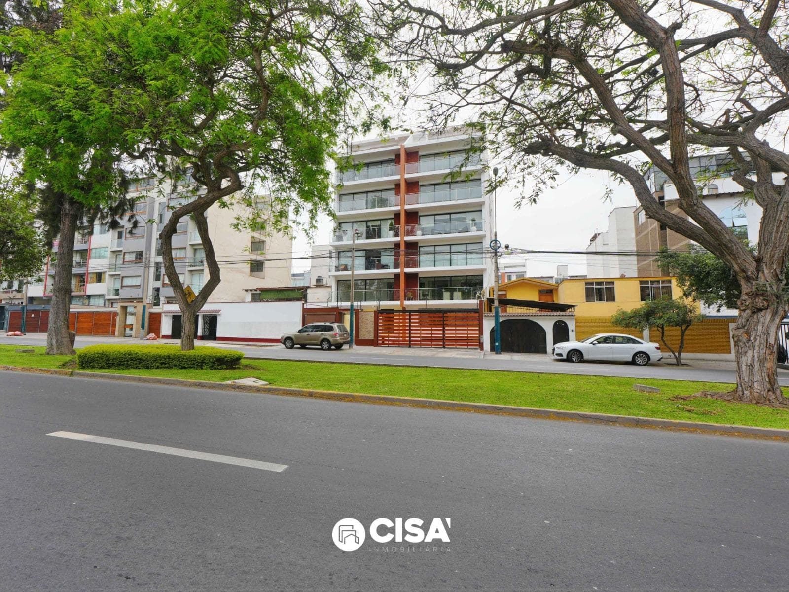 Venta Depa de Estreno 110 m2 en Av. Ayacucho, Surco !NO PAGA ALCABALA! - 1