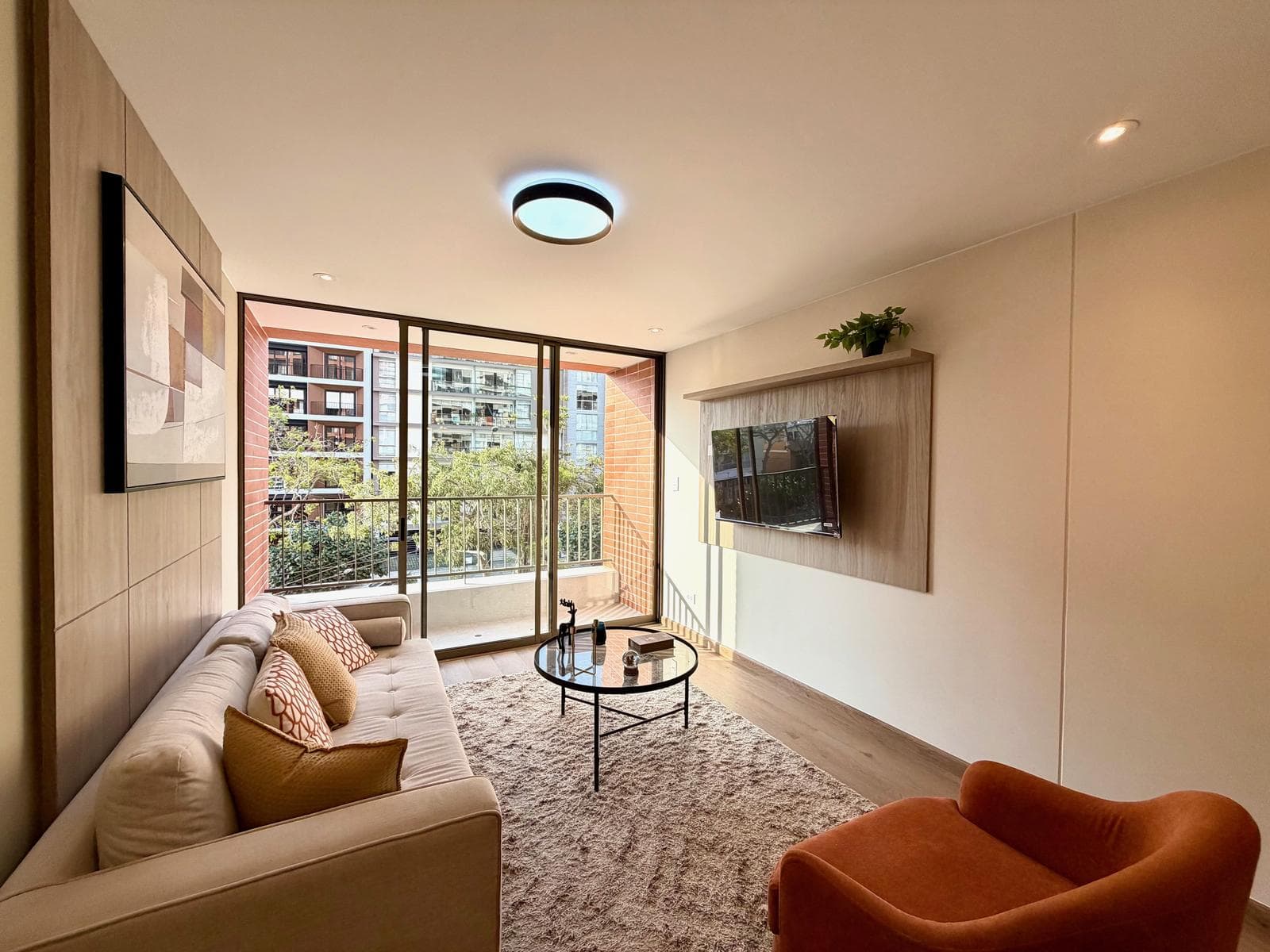 Departamento de estreno en urbanizacion Aurora Miraflores - 1