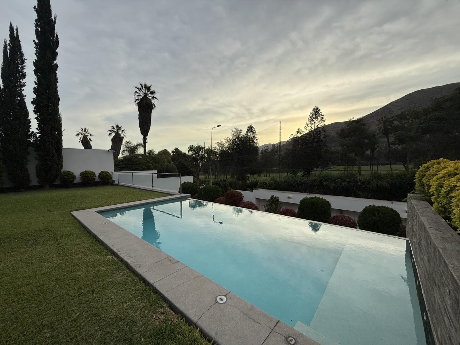 La Molina, La Planicie moderna casa en venta con linda vista al golf - 1