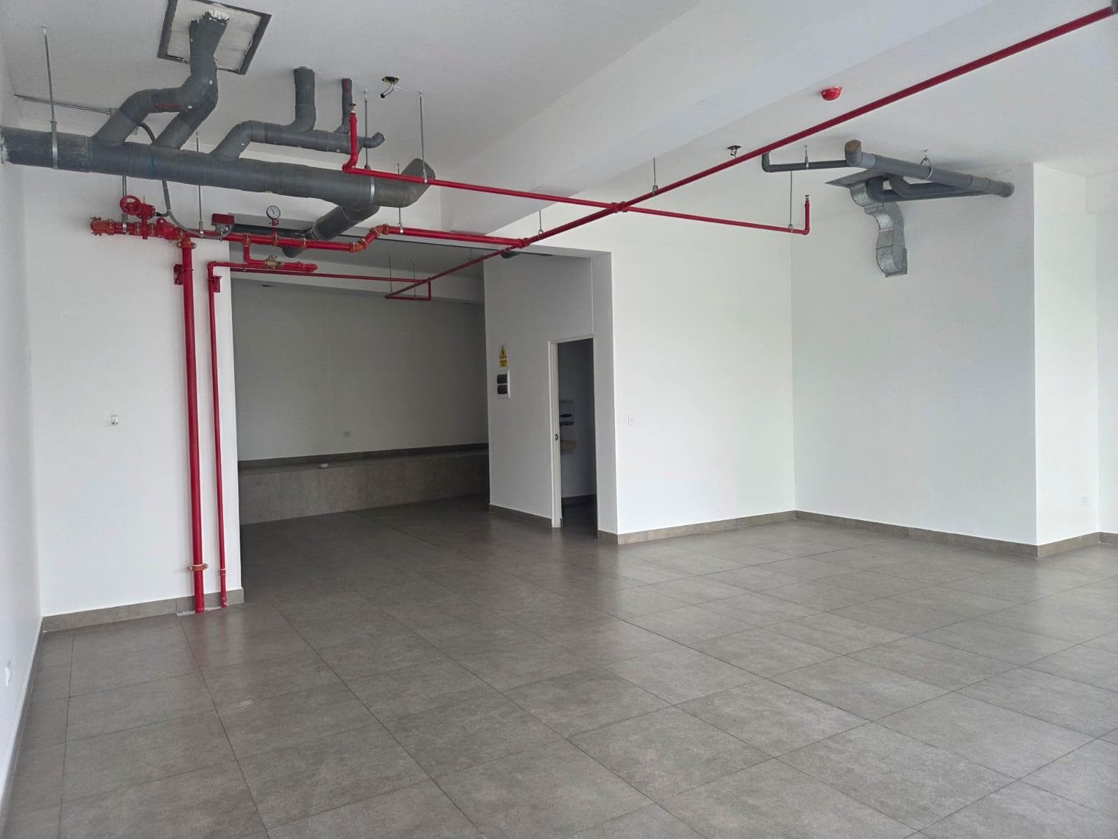 LOCAL COMERCIAL 109 M² EN ALQUILER | AV. EL SOL ESTE 599, BARRANCO - 1