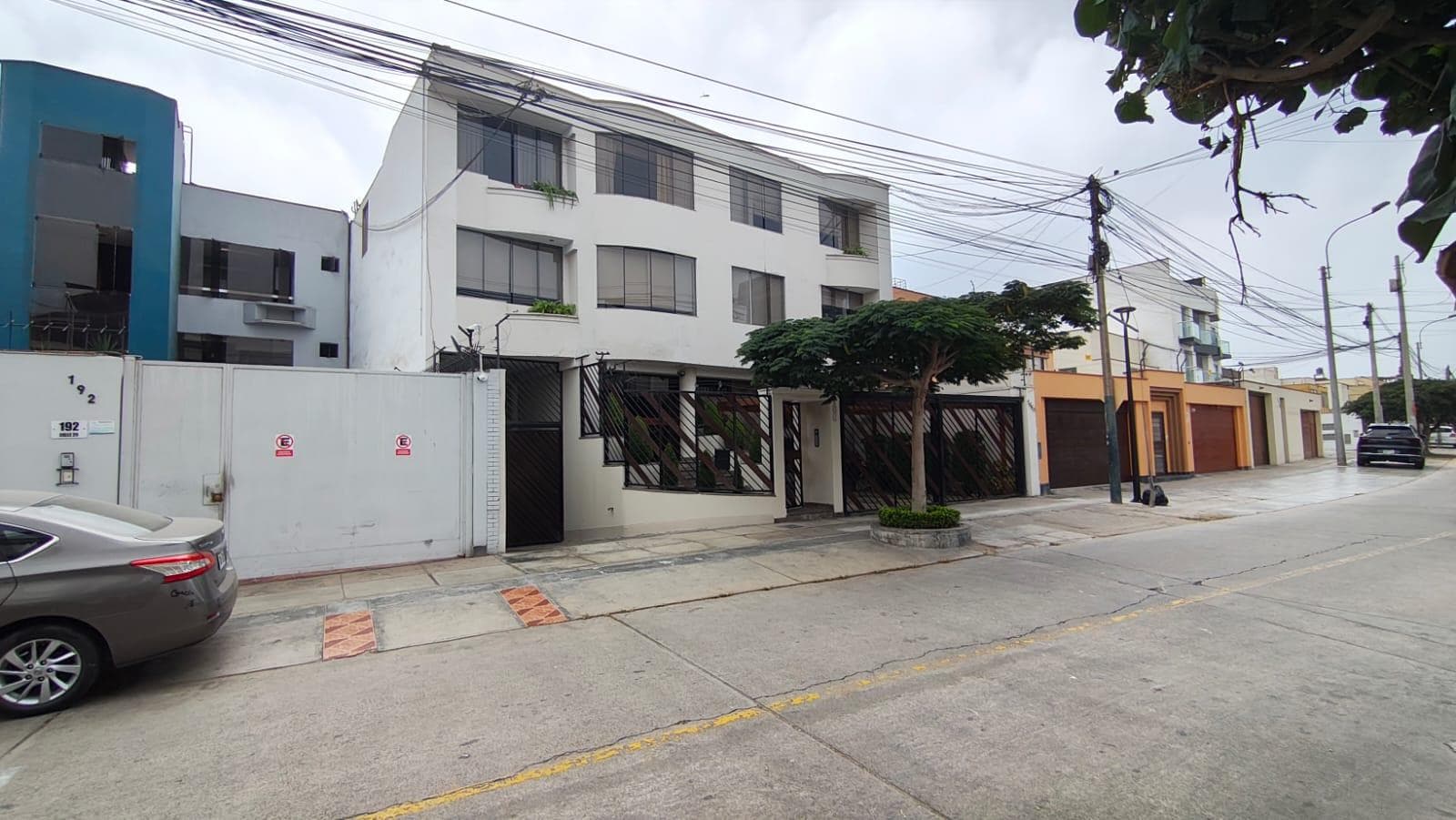 Alquiler Departamento en San Isidro – 120.77 m² con amplia terraza privada - 1