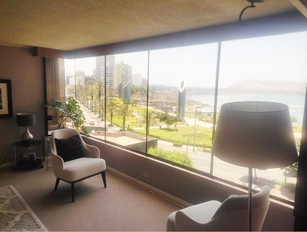 Alquiler Departamento semi amoblado frente a Larco Mar - 1