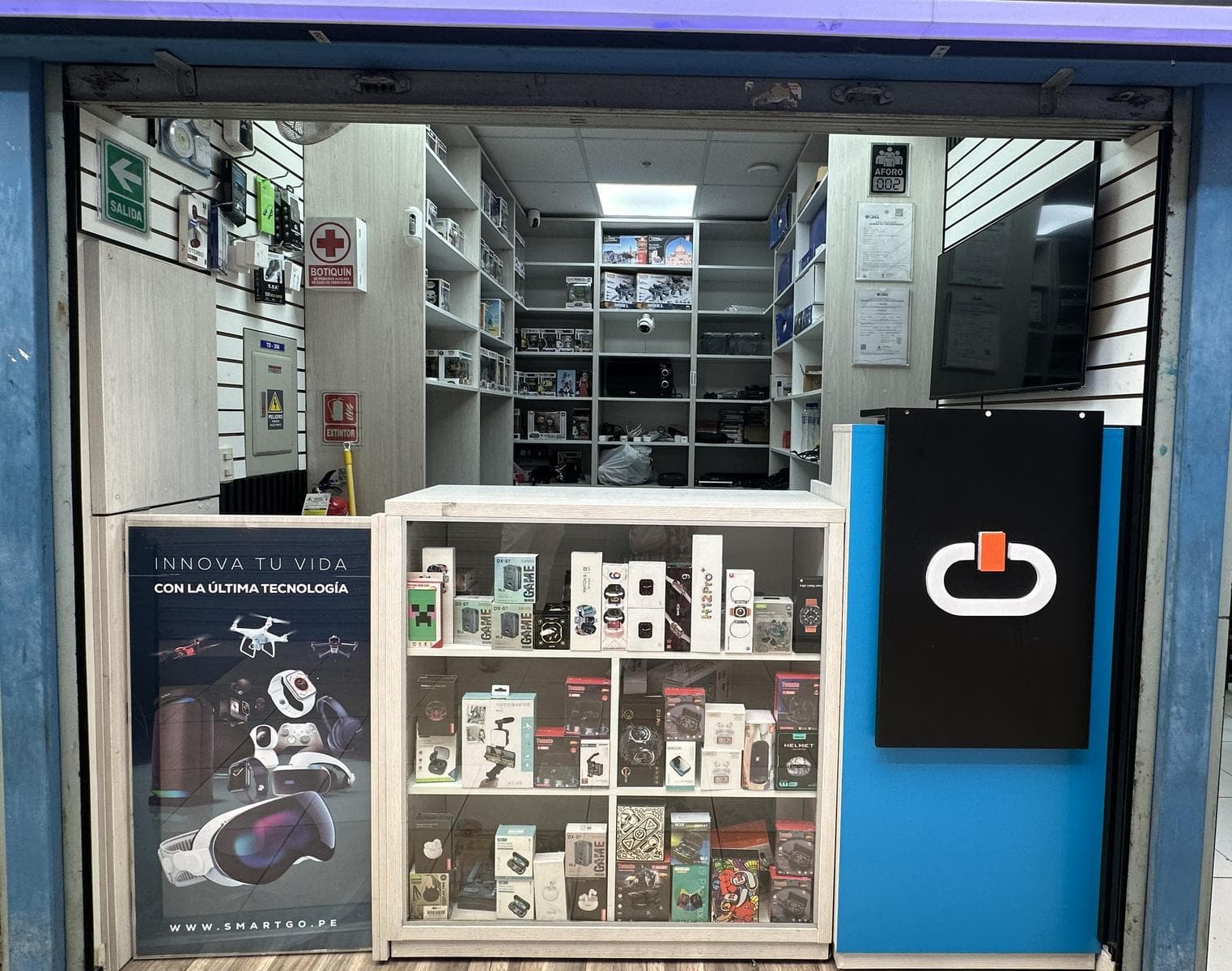 Local Comercial de 9m2 en Plaza Tec Piso 2 - Cercado de Lima - 1