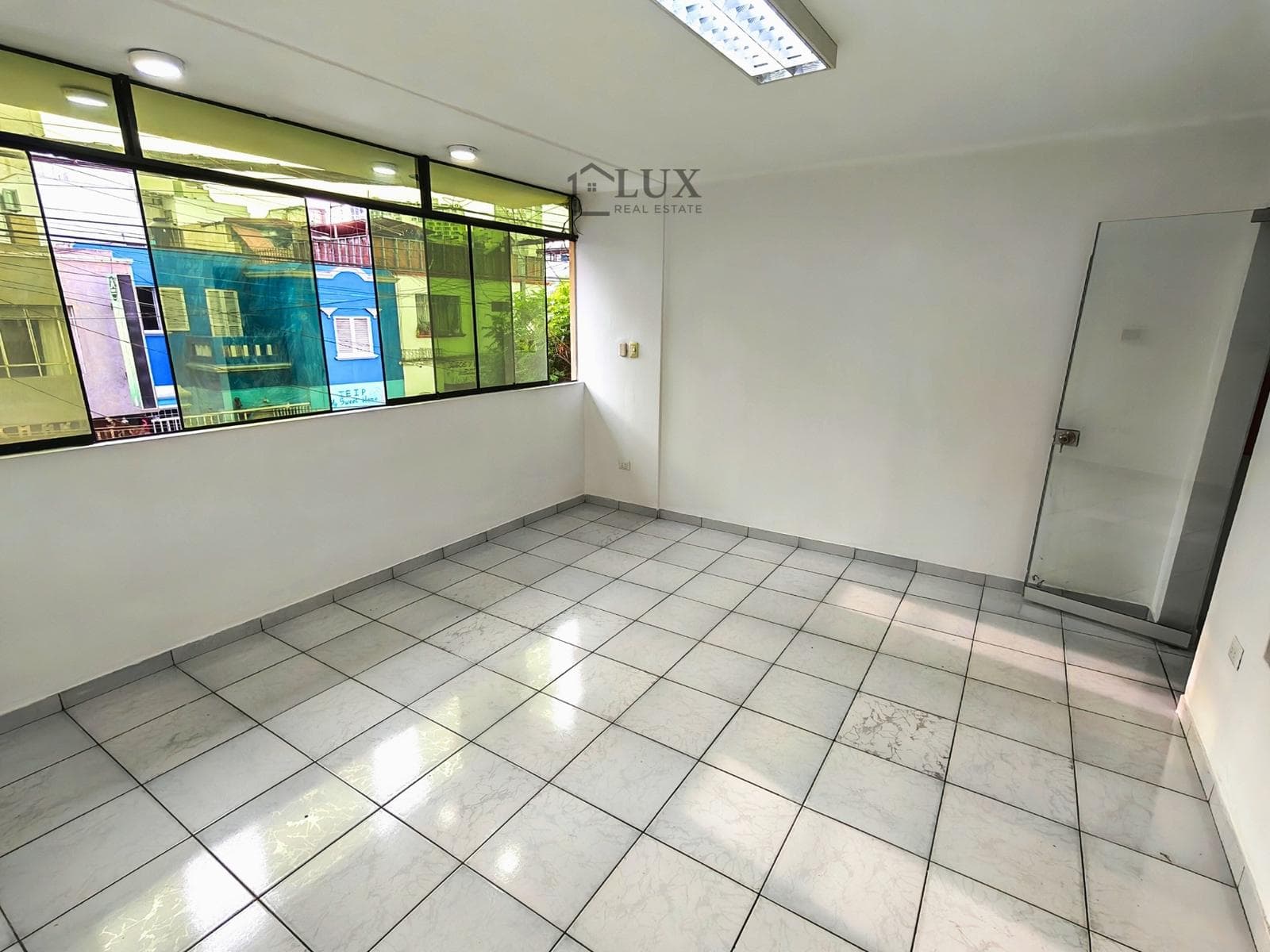 Local u Oficina en 2do piso en Lince - 1