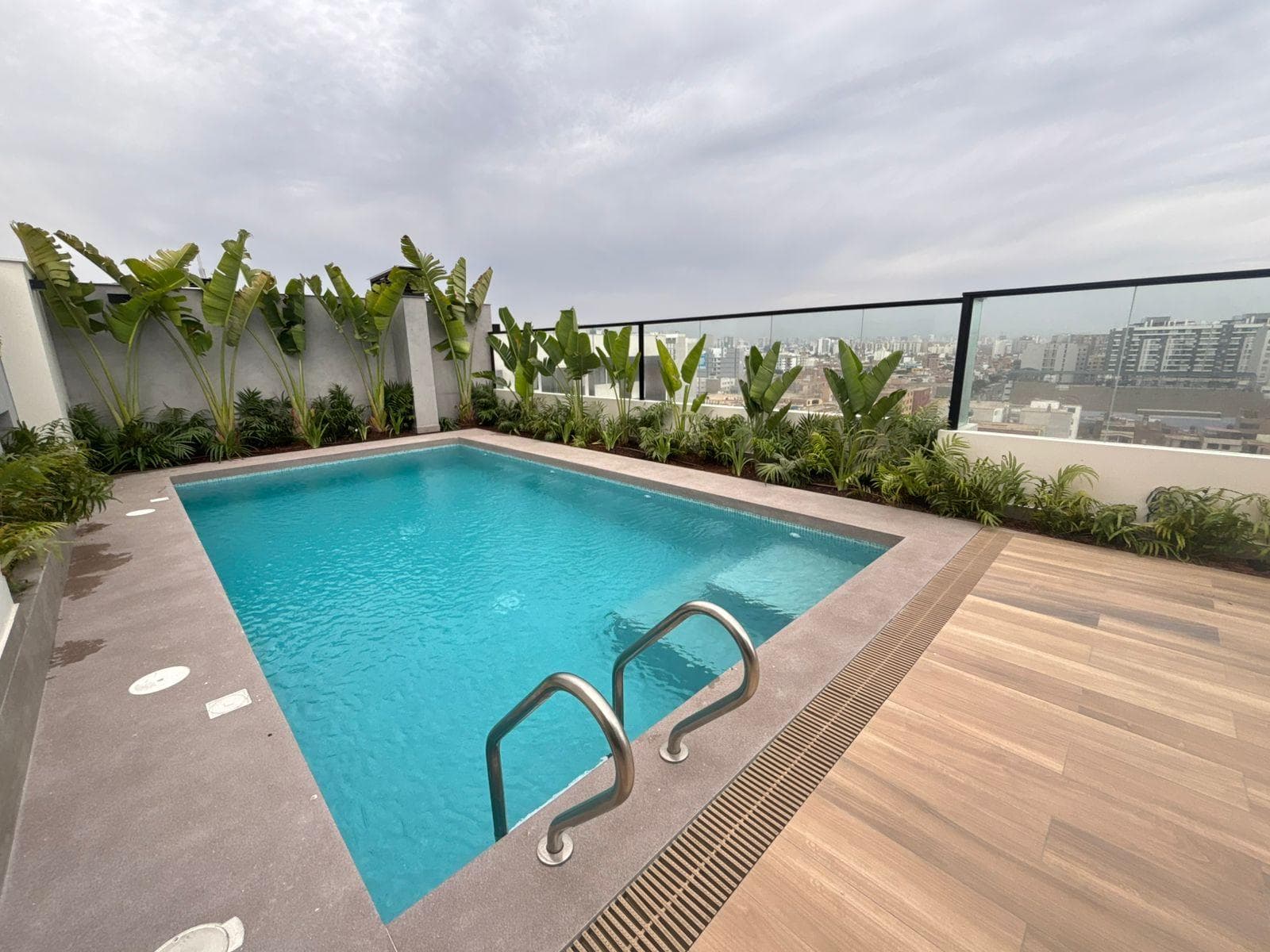 Se Alquila Departamento de Estreno en San Miguel - 1