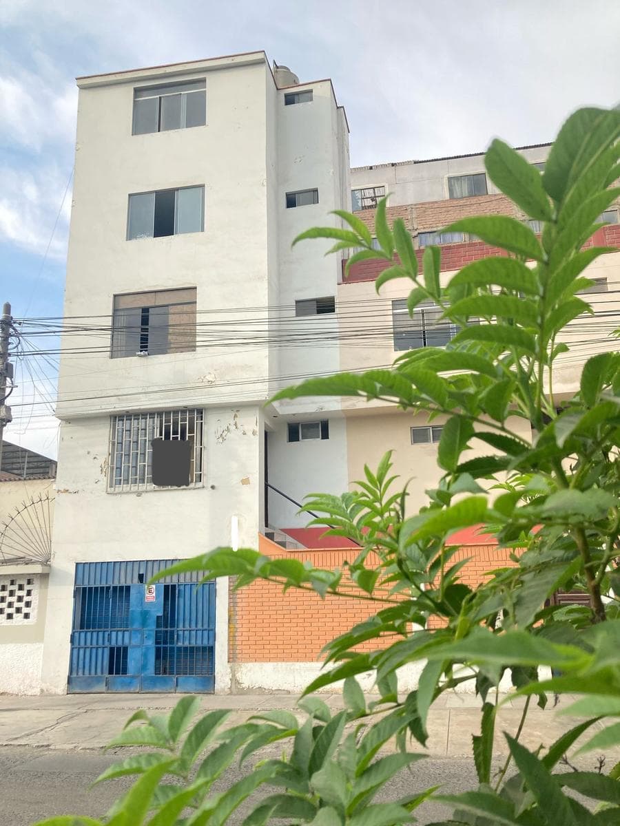 Inmueble De 4 Niveles De 2Do Piso Al 5To Piso En La Zona A De San Juan De Miraflores - 1