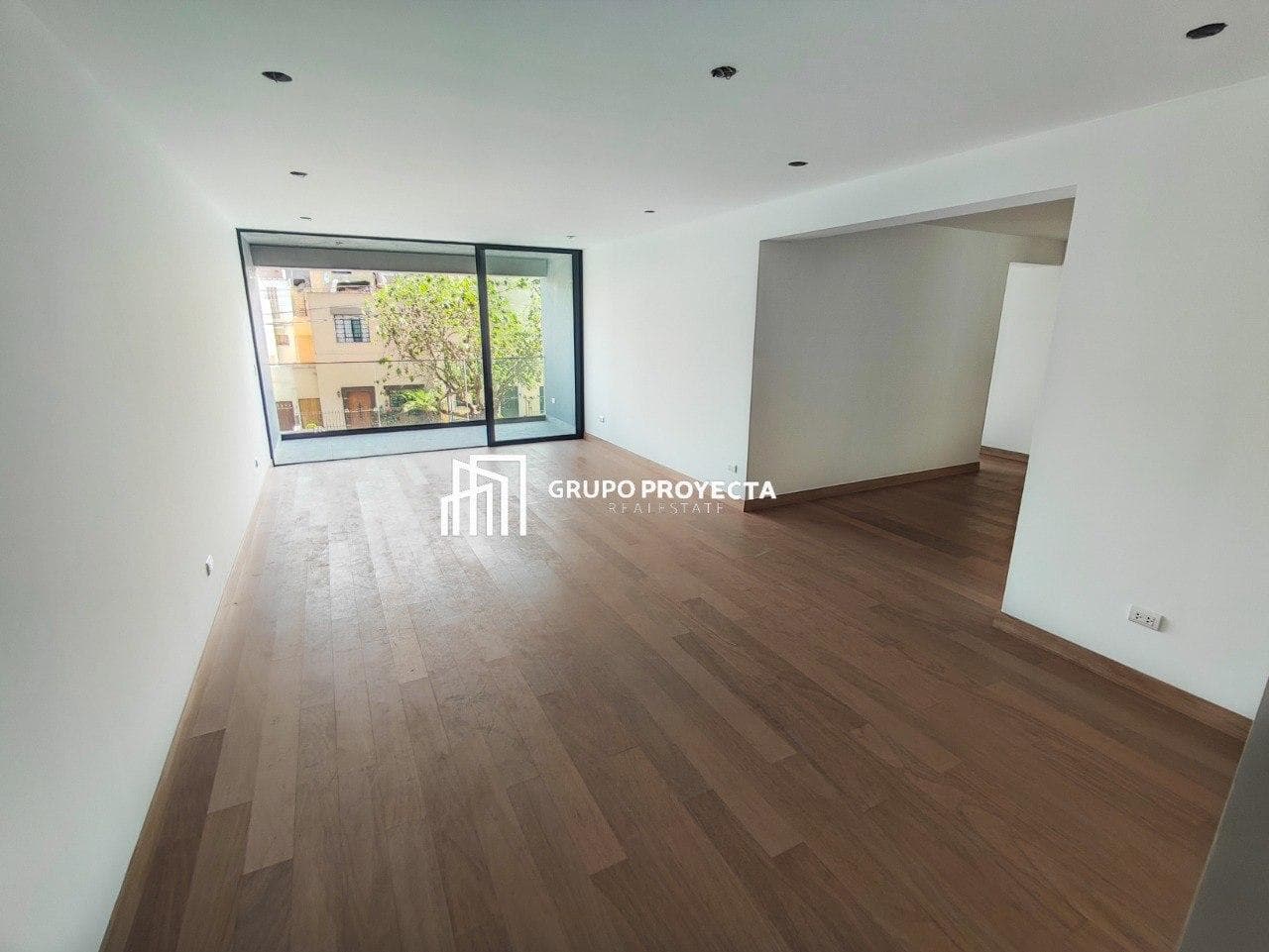 Miraflores - 133 mts - 02 Dormitorios - 02 Cocheras - 1