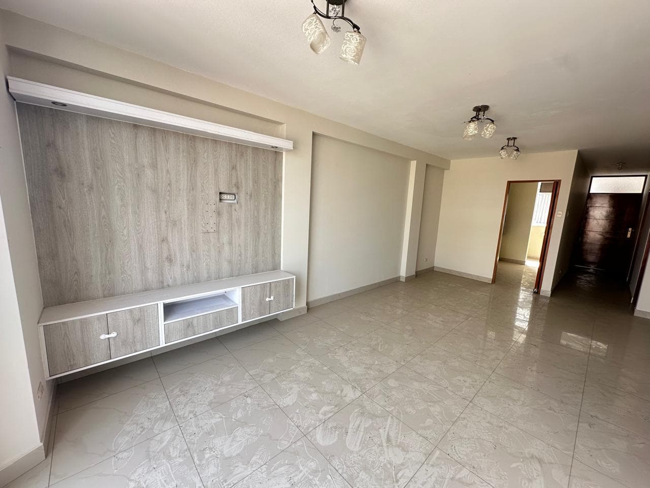 DEPARTAMENTO VENTA ATE, PISO 5, 3 DORMITORIOS, 2 BAÑOS - 1