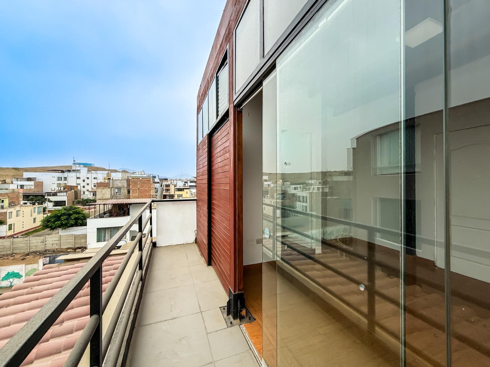 Inversion En Surco – 267 M² Construidos | 6 Niveles - 1