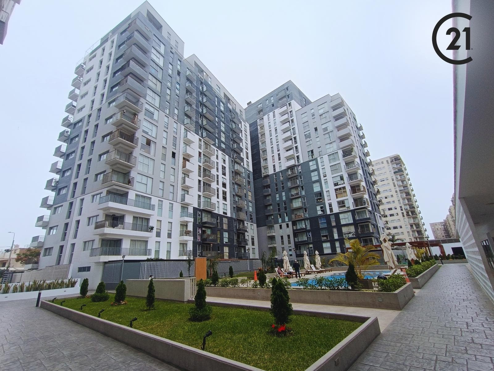 Departamento en Venta Condominio Up Town en San Miguel - 1