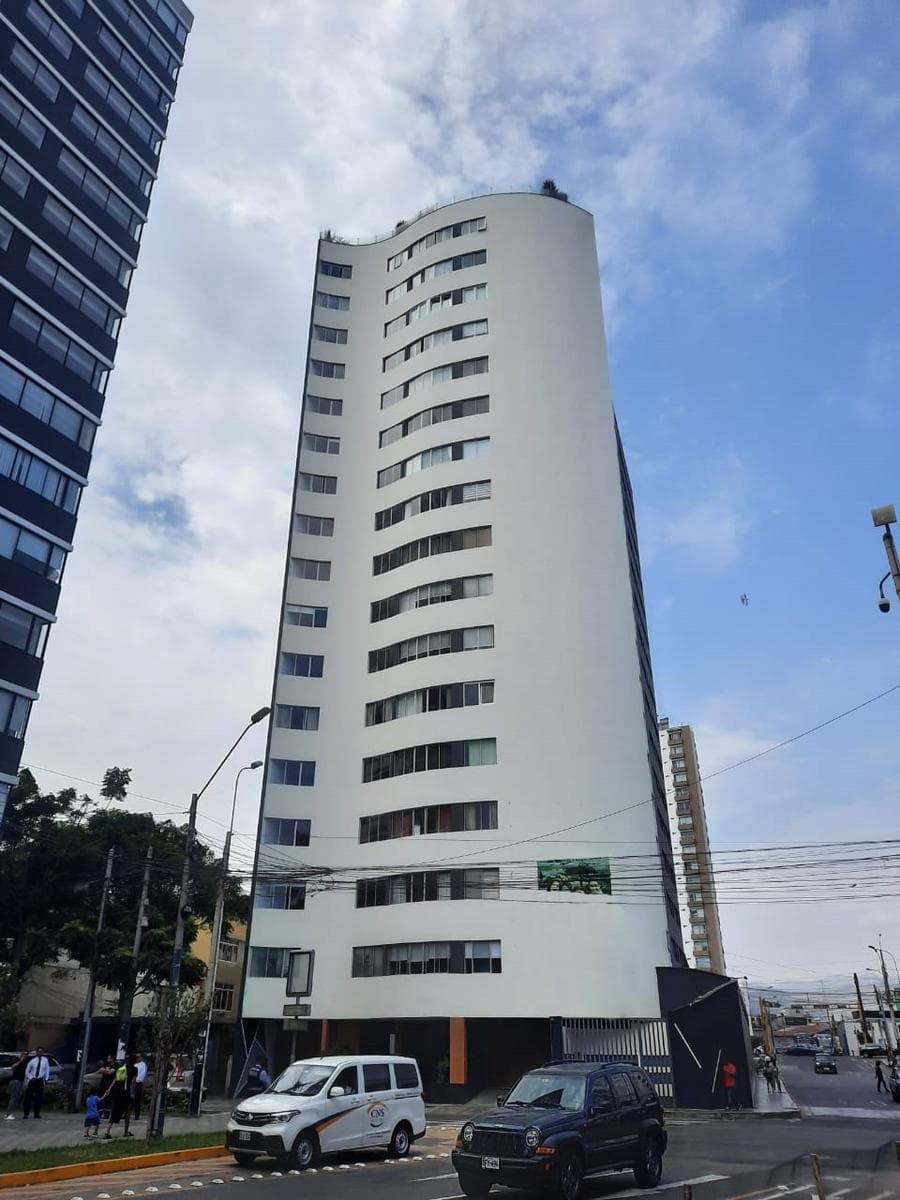 Alquilo Departamento Amoblado, Segundo Piso, 2 Dorm, Vista A Calle, Barranco - 1