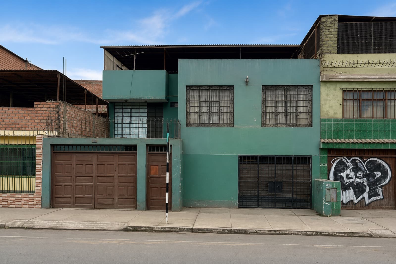 VENTA DE TERRENO EN AV. LOS HÉROES, SAN JUAN DE MIRAFLORES. - 1