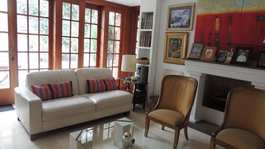 Vendo Bella Casa en Calle Manuel Villavicencio N 13XX, Lince - 1