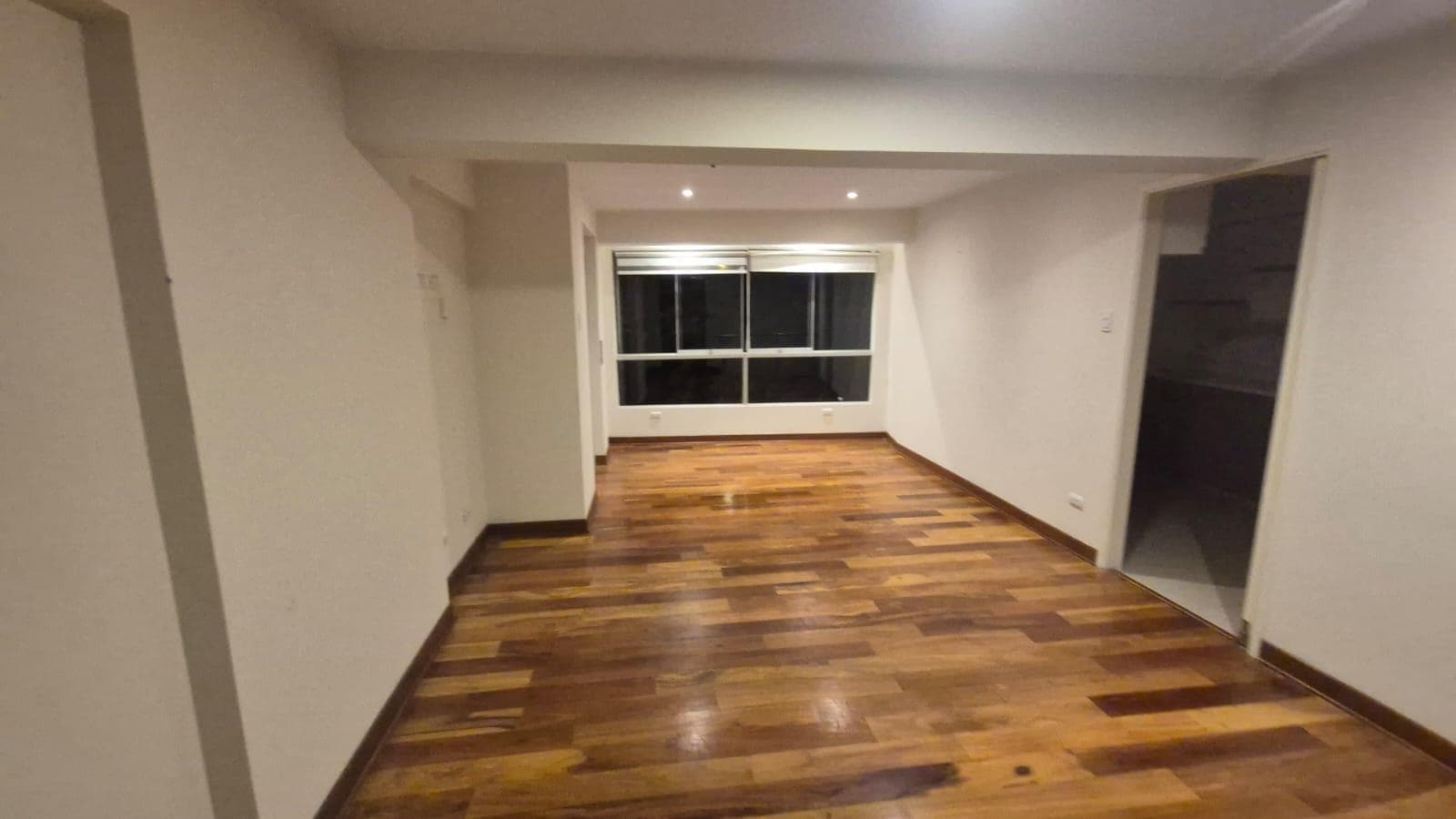 Alquiler de Departamento de 03 Habitaciones 2do piso - 1