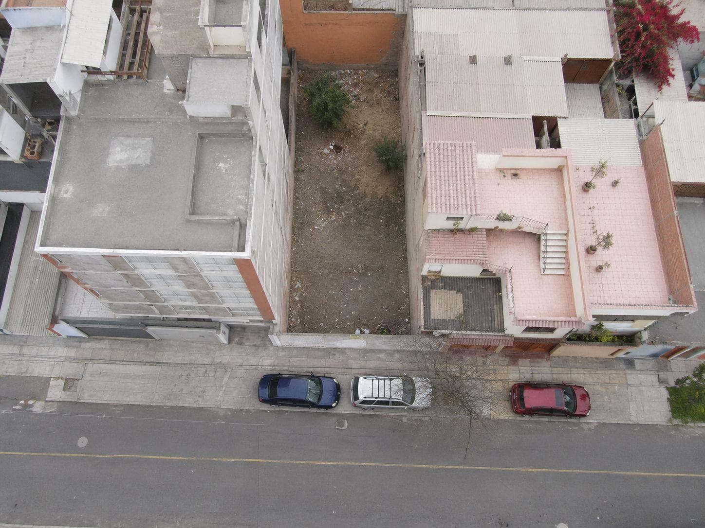 TERRENO PARA MULTIFAMILIAR CON PROYECTO - 1