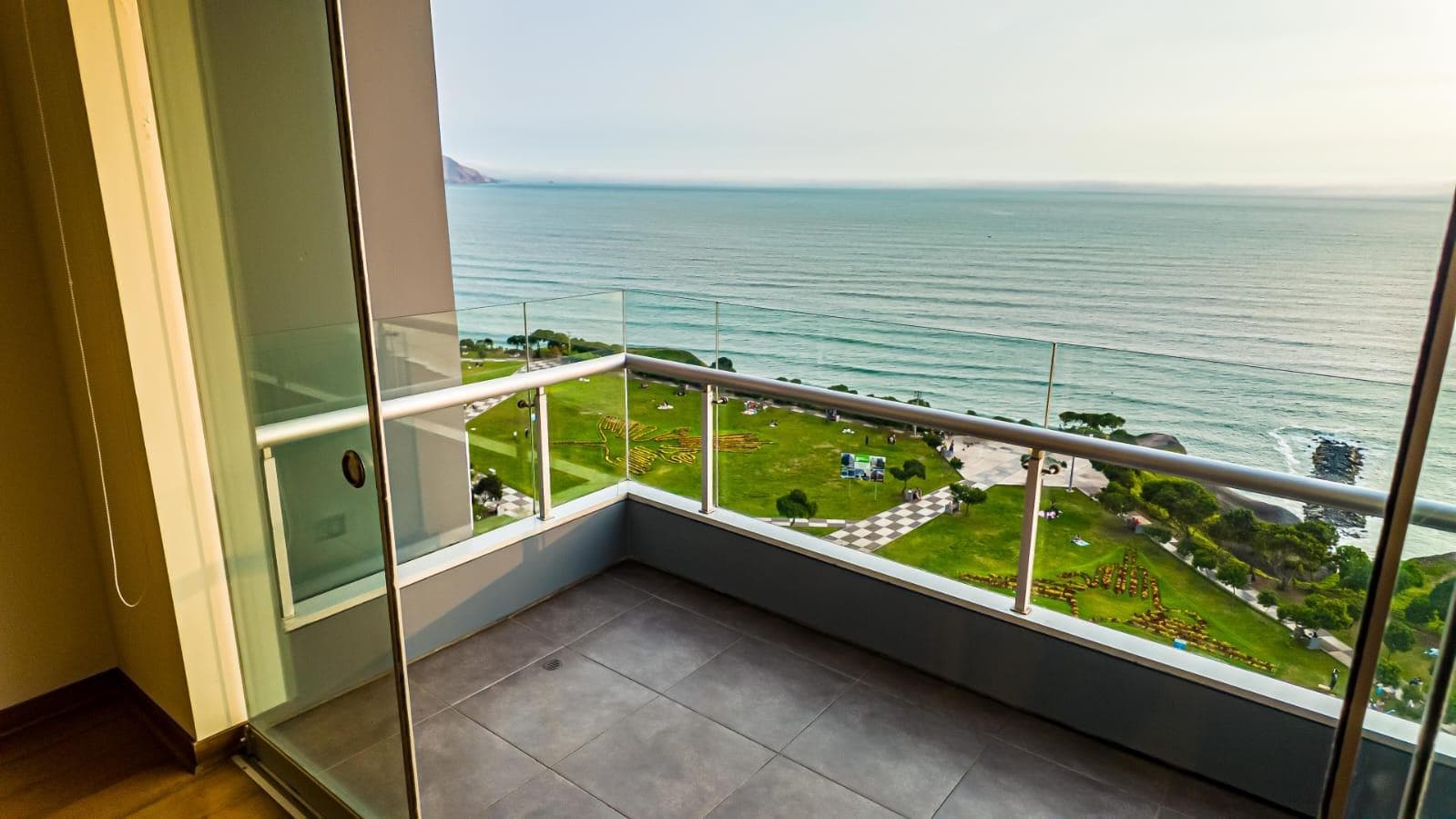 Dpto. con vista al mar en Miraflores - 1