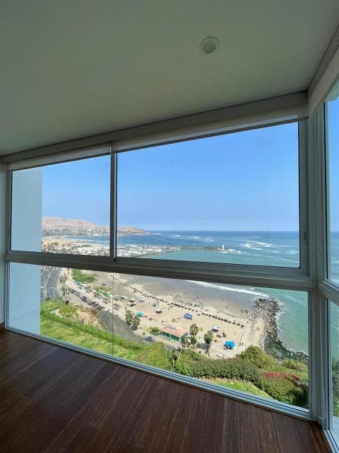 Vendo Lindo Departamento Flat en Malecón Castilla N 1XX, Piso 9, Barranco. - 1