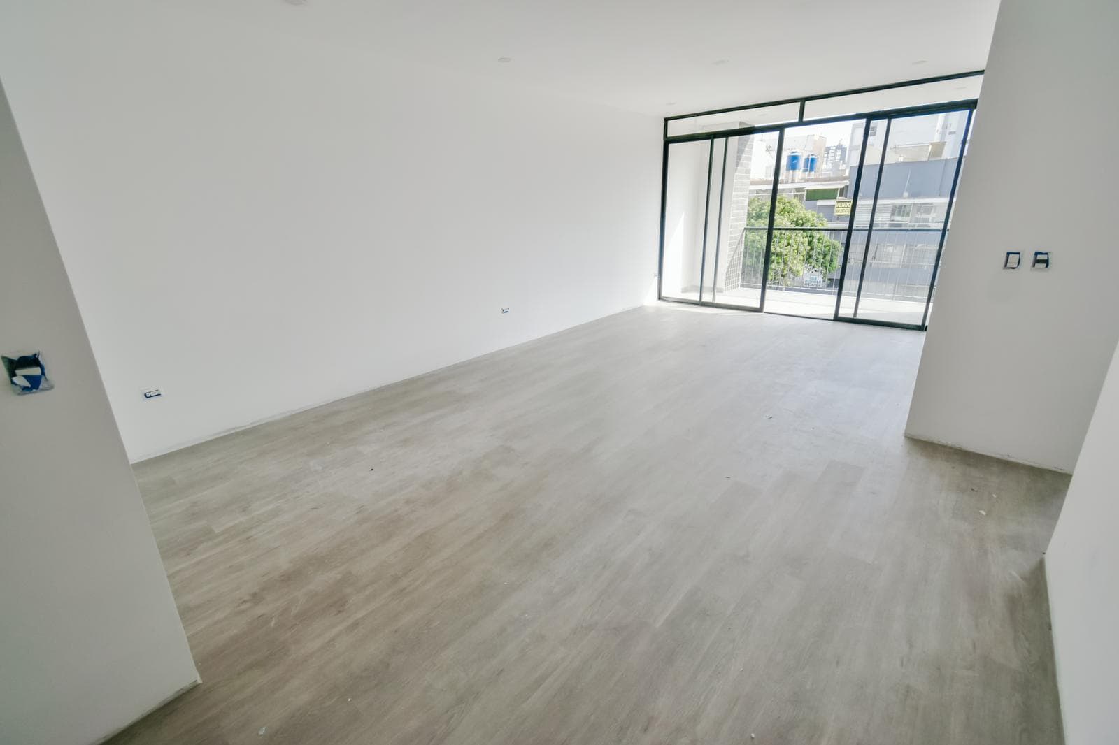 Venta de Departamento 2 Dormitorios Miraflores a 4 cuadras malecon - 1