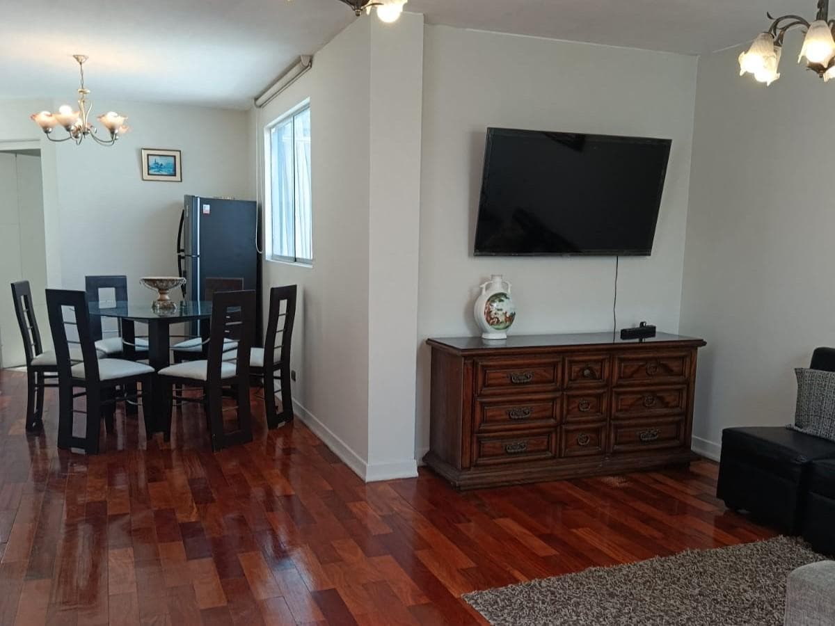 Departamento Flat En Miraflores — C. Independencia - 1