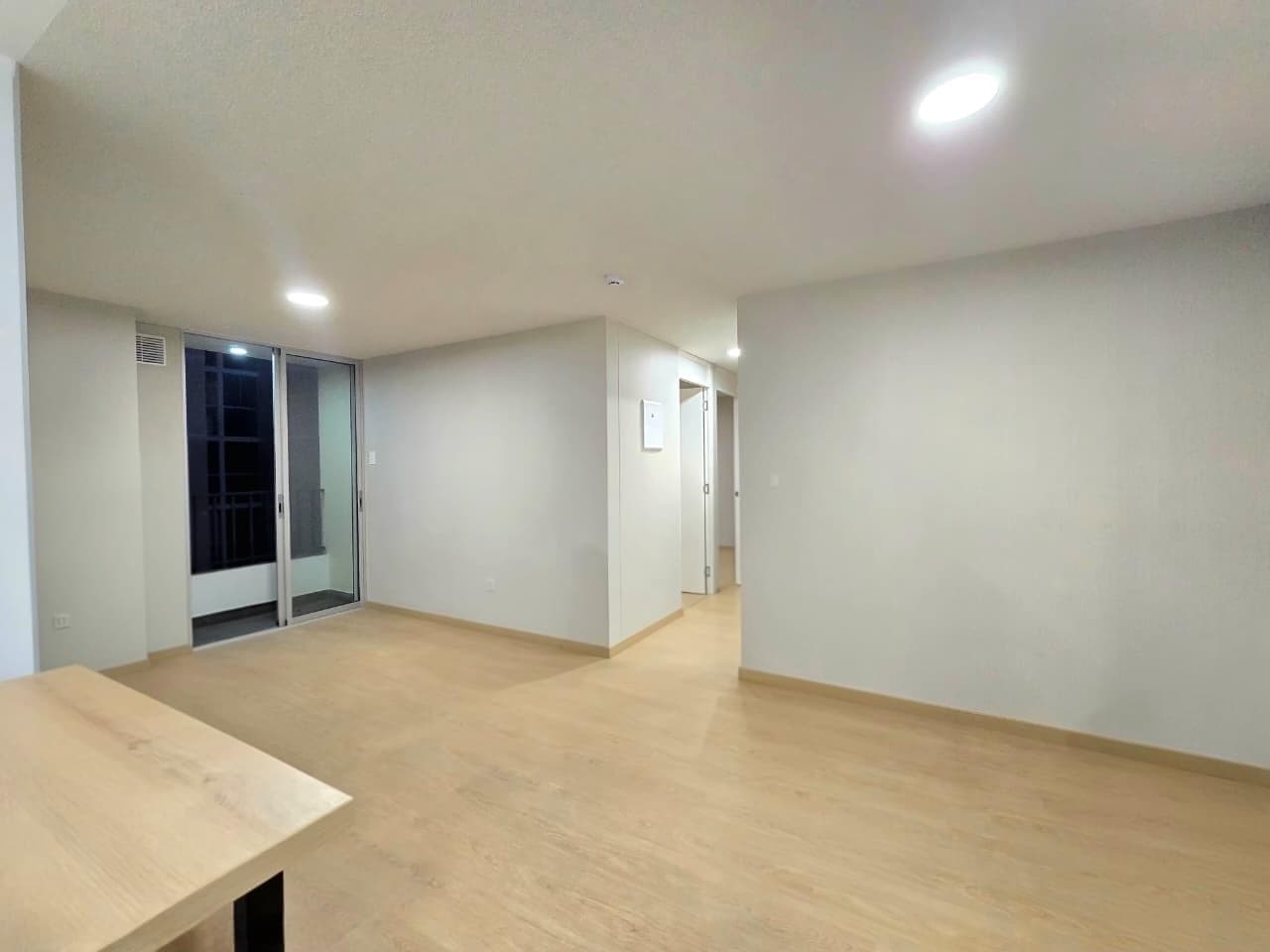VENTA DE DEPARTAMENTO DE ESTRENO 3ER PISO C/ COCHERA EN OV SANTA ANITA - 1