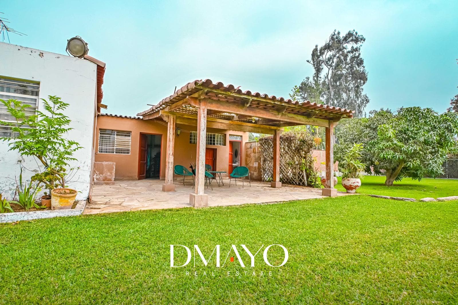 Casa en Cieneguilla - 3 dormitorios / 2 baños / amplio jardín - 1
