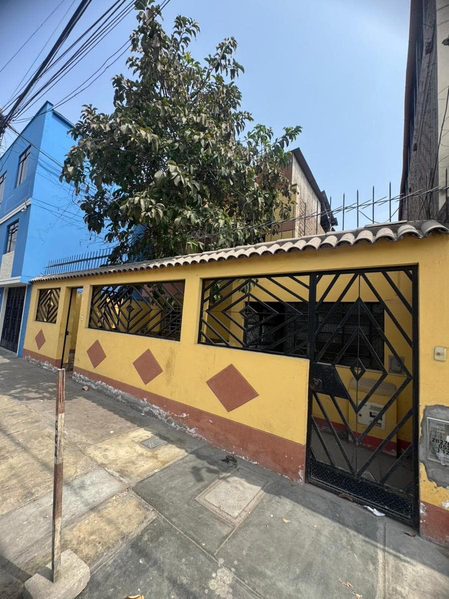 Casa en San Juan de Miraflores - 1