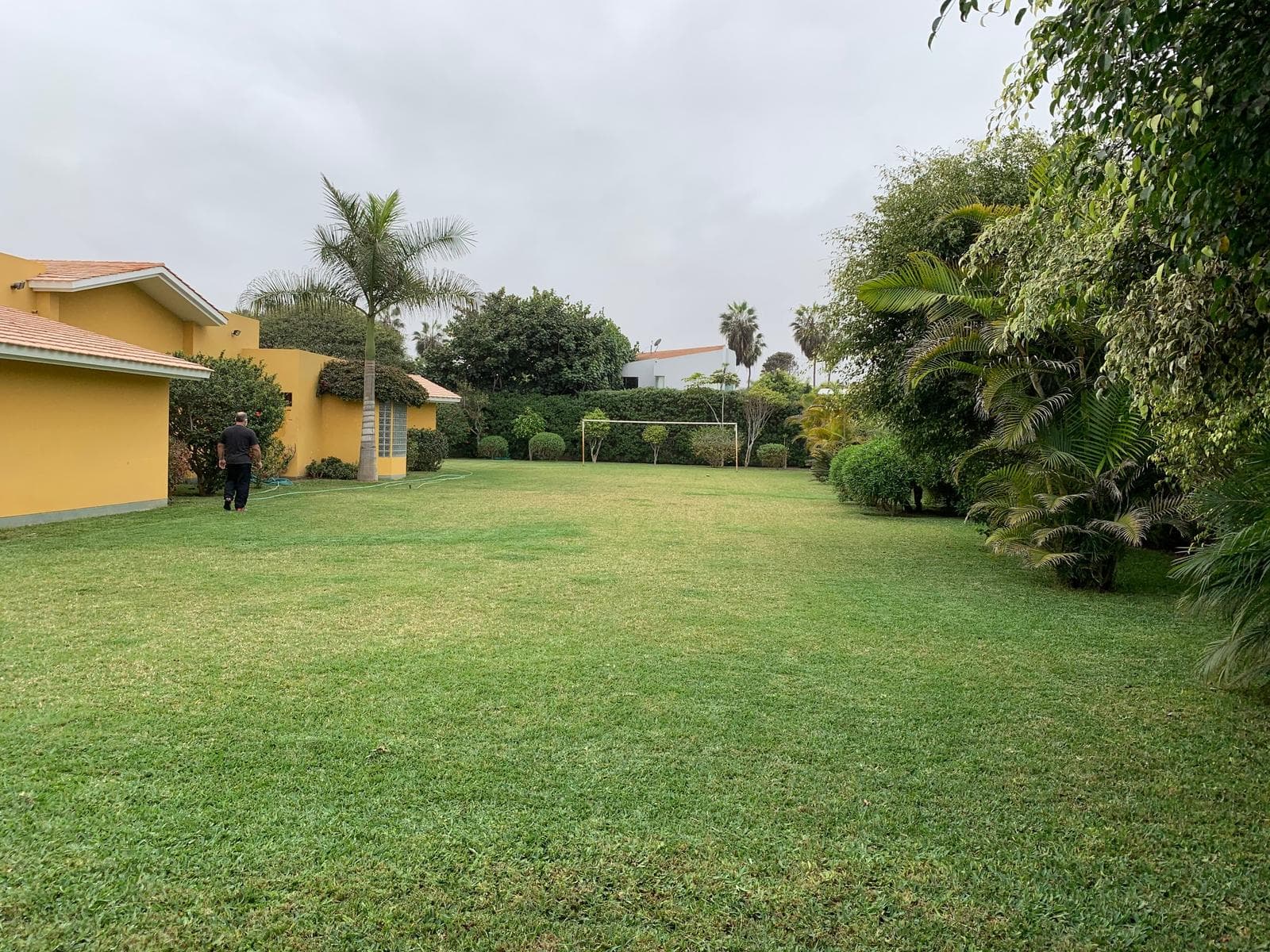 EXCELENTE TERRENO EN VENTA EN LA ENCANTADA DE VILLA - 1