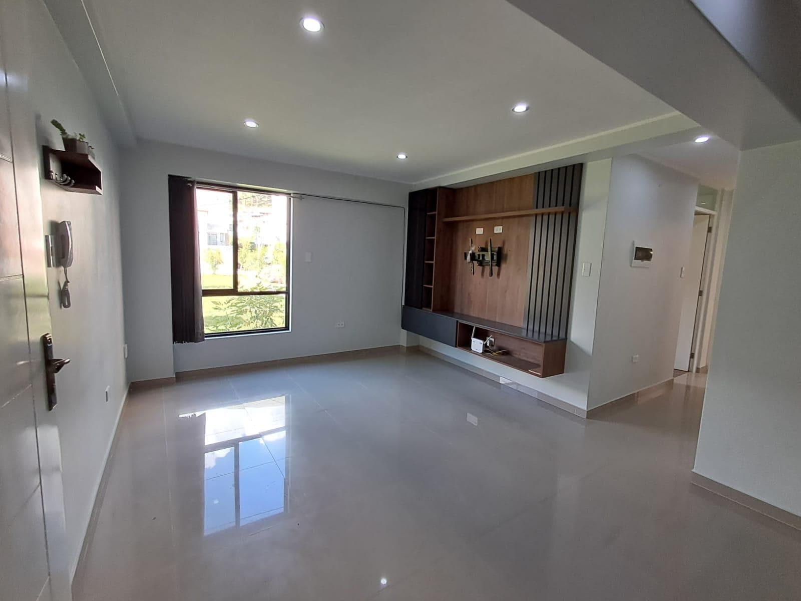 Se Alquila Departamento en 2do Piso Urb. Alto la Merced con vista al parque - 1