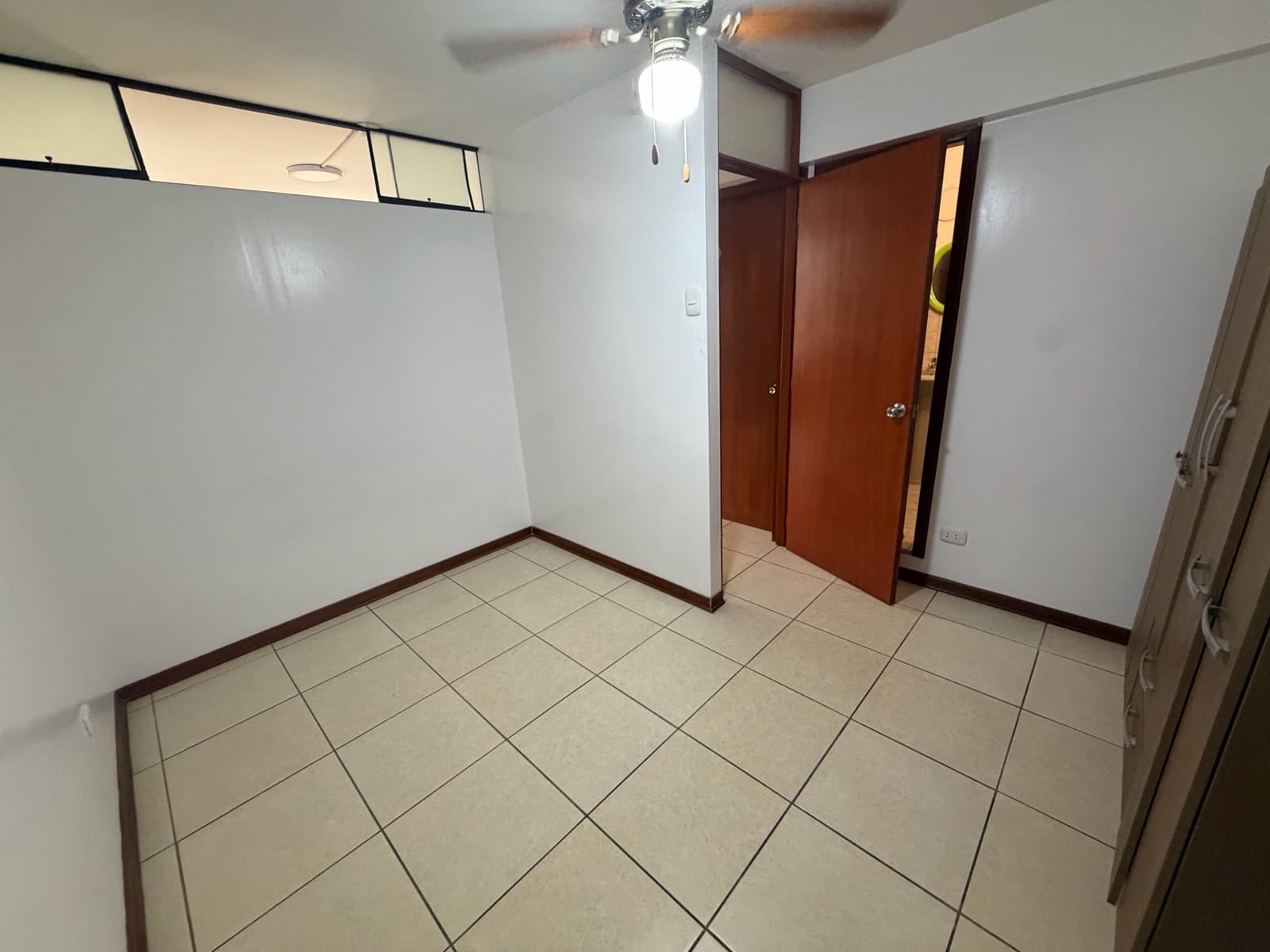 SE ALQUILA HABITACIÓN CON BAÑO INCORPORADO EN AVIACIÓN SAN BORJA - 1