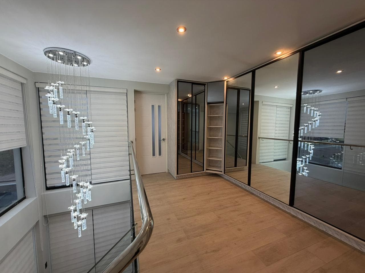 Venta de Casa de 4 Pisos en Urb. Matellini - Chorrillos - 1