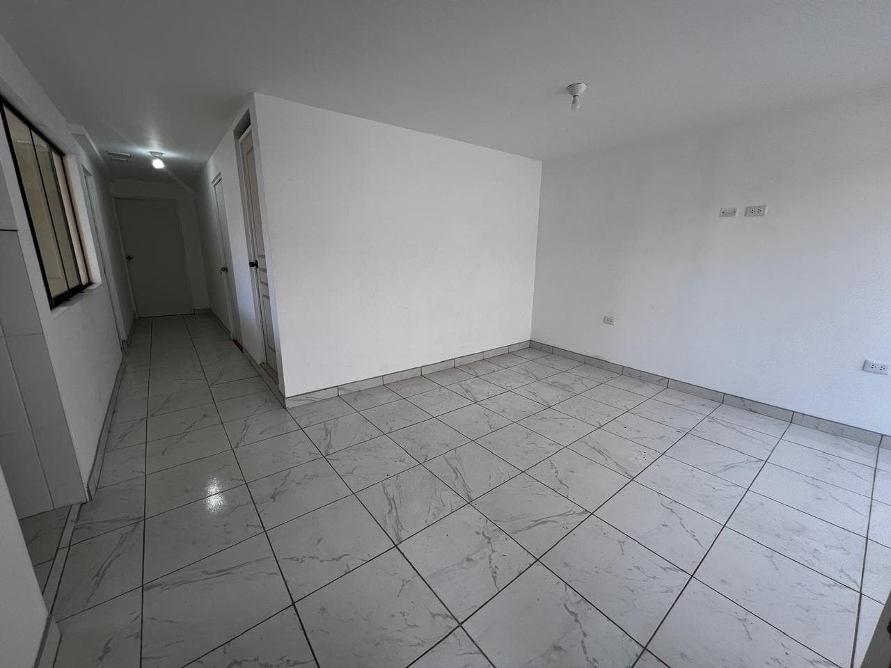 Alquiler de amplio y luminoso Departamento Flat de 87 m² en Alquiler – Breña - 1