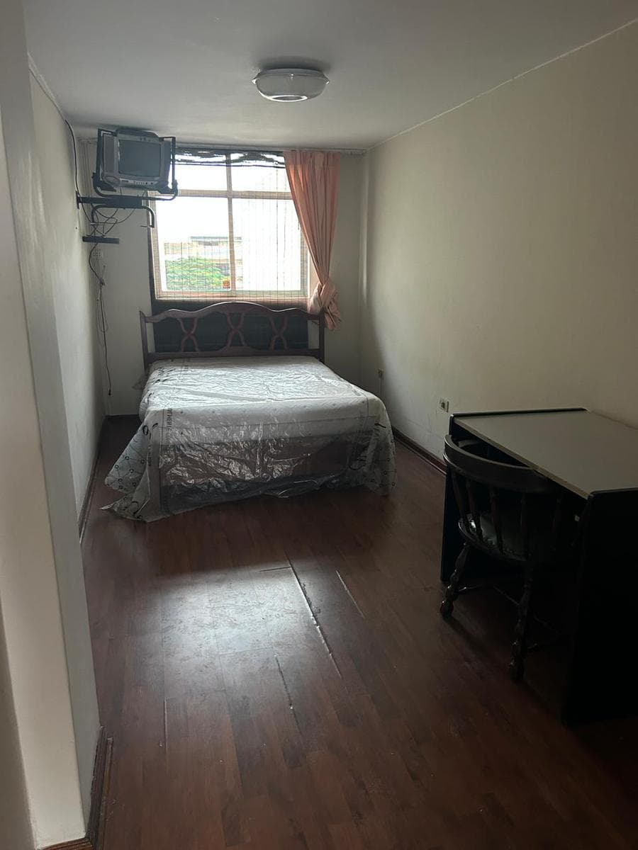 Amplio Cuarto en Alquiler con Baño Propio y Entrada Independiente en San Borja. - 1
